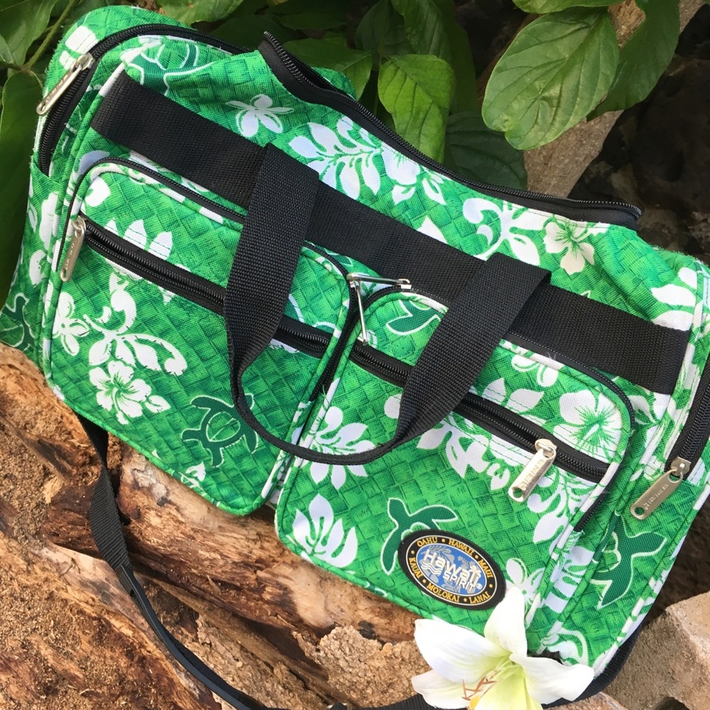 🐢Travel Duffle Hawaiian Honu Print🐢